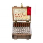 Alec Bradley Black Market Robusto purolarının açık ahşap kutusu