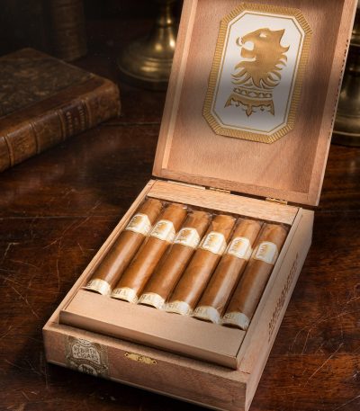 Drew Estate Undercrown Shade Robusto 12’li açık ahşap puro kutusu