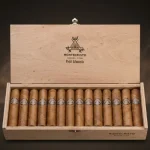 Montecristo Petit Edmundo 25'li Ahşap Kutu Dominic